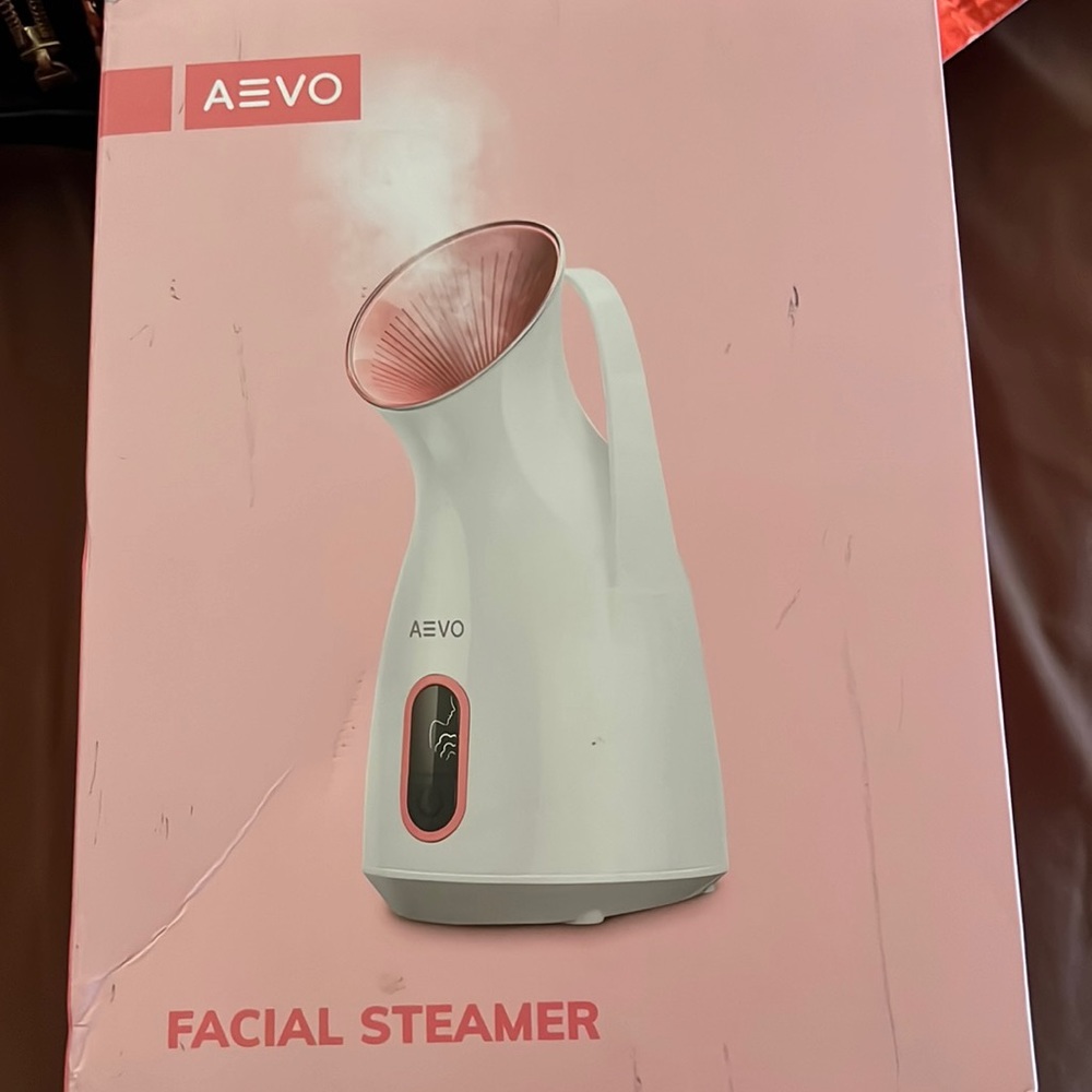 Selling a home spa facial cleaner brand new never used